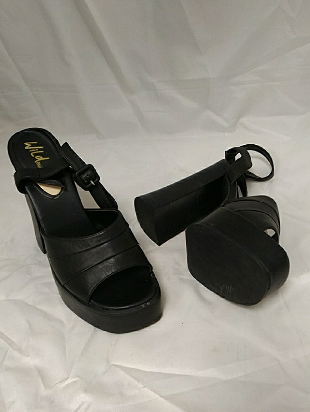 Vintage Wild Pair Black Leather Platform Sandals with Ankle Strap Size 9